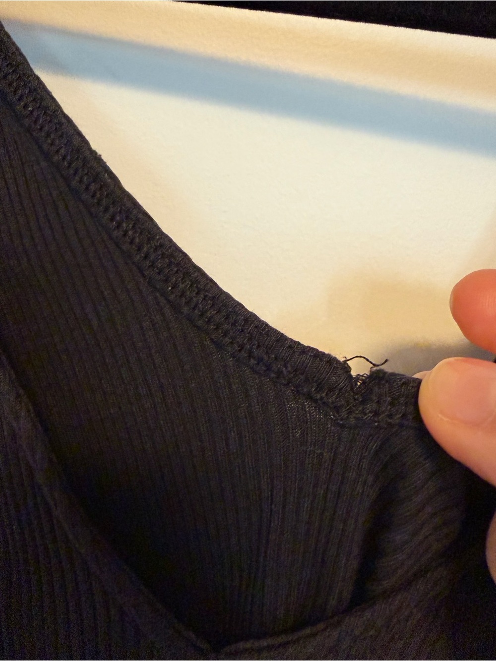 Express Black Ribbed V-Neck Tank Top - Picture 4 of 7